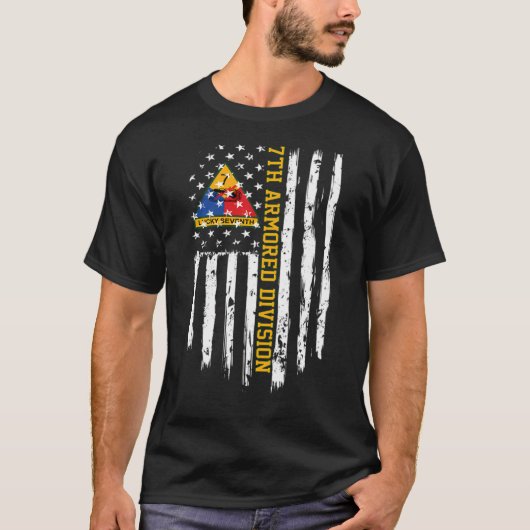 母は狩猟旅行中 Tシャツ (正面)