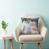 母は眠い子供のカサットを洗おうとしている クッション (椅子)