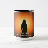 母は私の最初の友人の永遠の英雄の母の日 ツートーンマグカップ (中央)