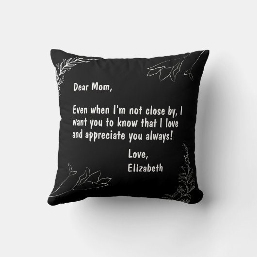 母への贈り物パーソナライズされたブラックレター母ファイル クッション (裏面)
