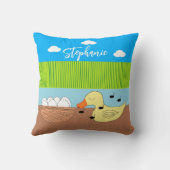 母アヒルが卵を歌う クッション (裏面)