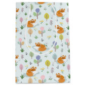 母キツネベビーキツネ森で眠る ミディアムペーパーバッグ (正面)