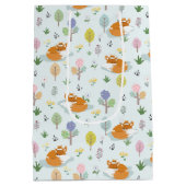 母キツネベビーキツネ森で眠る ミディアムペーパーバッグ (裏面)