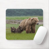 母グリズリーベアと双子の赤ちゃん マウスパッド (マウス)