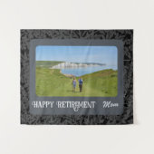 母パーソナライズされたグレーに対する幸福な退職金 タペストリー (正面(横))