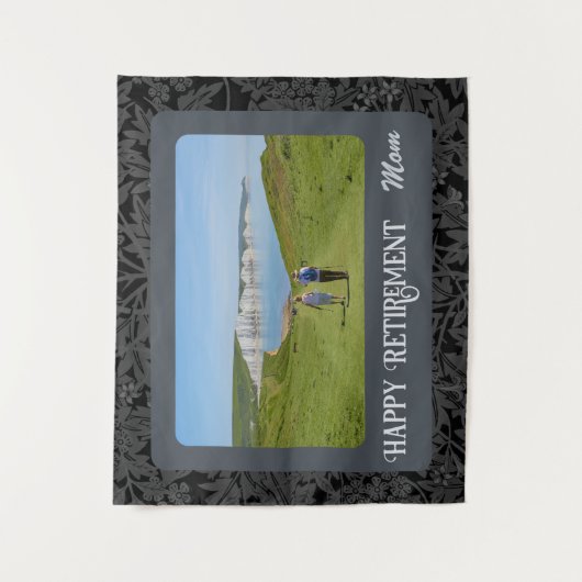 母パーソナライズされたグレーに対する幸福な退職金 タペストリー (正面)