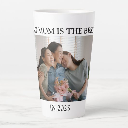 母ユニークの日の贈り物の驚き カフェラテマグ (正面)