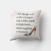 母性おもしろいハイヒール、サイクリング上り坂、ジャグル クッション (裏面)