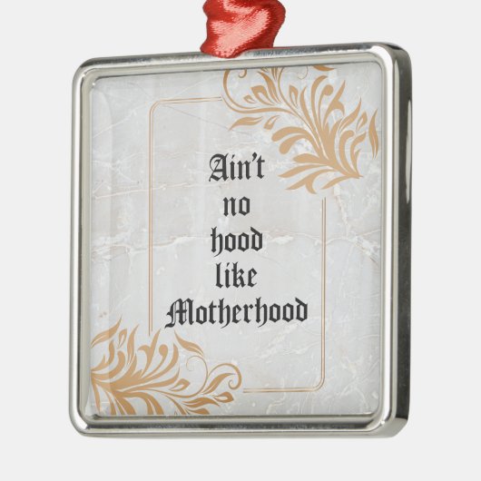 母性のようなフードは無い メタルオーナメント (左)