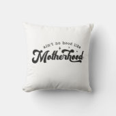 「母性のような悪党じゃない」 クッション (正面)