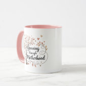母性マグを介して成長 – 新しい母の贈り物アイディア マグカップ (正面左)