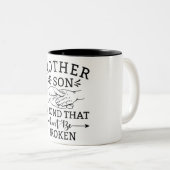 母感動的と息子 ツートーンマグカップ (正面右)