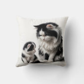 母猫と子猫の白 クッション (裏面)