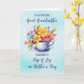 母素晴らしの日に楽しい花を咲かせる祖母 カード (黄色い花)
