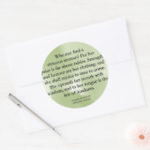 母親の価値は測れない（箴言31） ラウンドシール (封筒)