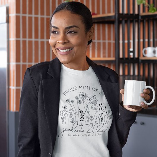 母誇りを持ったが咲く野花モダン Tシャツ