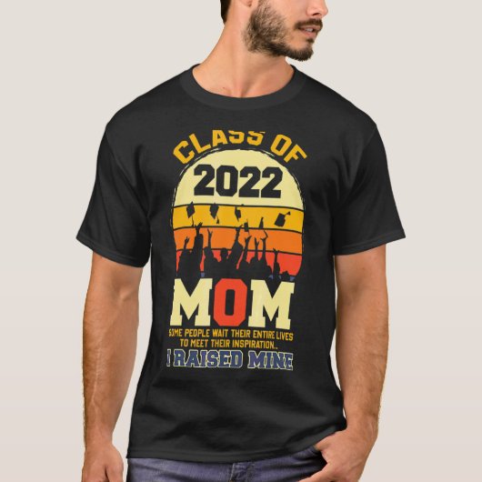 母誇りを持った卒業2022母グラードことわざ2022 Tシャツ (正面)