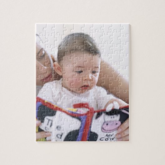 母読は男の赤ちゃんだ。母親の顔 ジグソーパズル (縦)