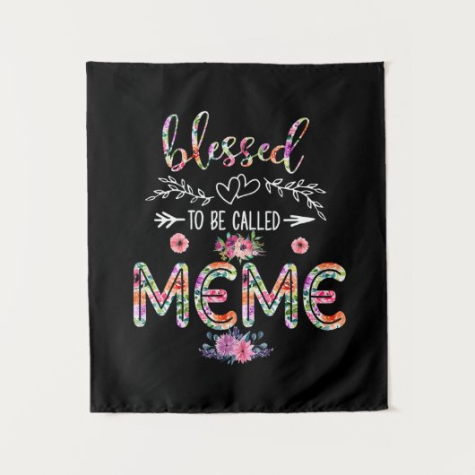 母賛美と呼ばれるミームの花 タペストリー (正面)