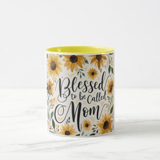 母賛美母の日と呼ばれる マグカップ (中央)