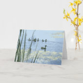 母鴨が池で泳ぐ カード (黄色い花)