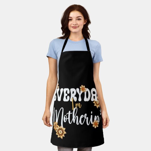 毎日お母さん エプロン (着用した状態)
