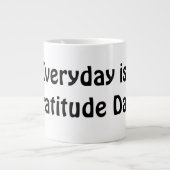 毎日が感謝の日ミニマルやる気を起こさせるリスト ジャンボコーヒーマグカップ (正面)