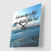 毎日が神の奇跡だ スクエア壁時計 (傾斜)