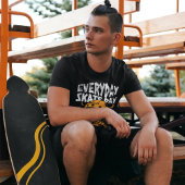 毎日のスケートデイスカルのスケートボードグラフィックティー Tシャツ