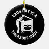 毎日は宝狩りのダンプおもしろいスターダイビング セラミックオーナメント (裏面)