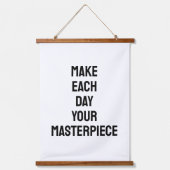毎日を傑作に Quote 吊り下げ型タペストリー (正面)