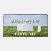 毎日を地球の日にする デスクマット (キーボード&マウス)