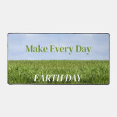 毎日を地球の日にする デスクマット (正面)