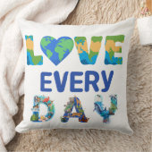 毎日マッチする愛の大地 クッション (ブランケット)