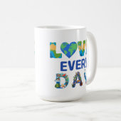 毎日マッチする愛の大地 コーヒーマグカップ (正面右)