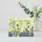 毎日少しずつ成長感動的する ポストカード (スタンド正面)