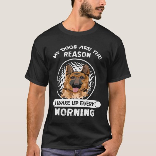 毎日朝起きられるのは愛犬2匹のおかげ Tシャツ (正面)