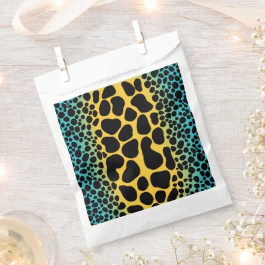 毒矢のカエルを真似る フェイバーバッグ (クリップ留めされた状態)