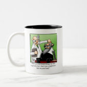 毛のおもしろい成長ユーモアのマグカップ ツートーンマグカップ (左)