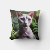 「毛のない猫のツナお洒落とシルキー」 クッション (正面)