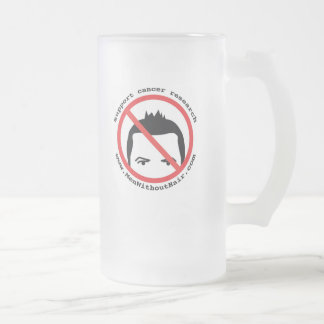 毛のビールのジョッキのない人 フロストグラスビールジョッキ