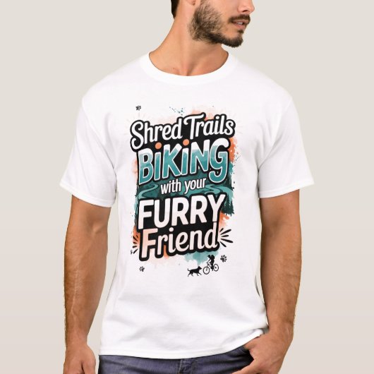 毛むくじゃらの友達とトレイルをバイクで走る Tシャツ (正面)