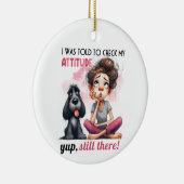 毛むくじゃらの黒犬を連れたかわいい女の子 セラミックオーナメント (右)