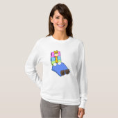 毛布と枕で寝るキリン Tシャツ (正面フル)