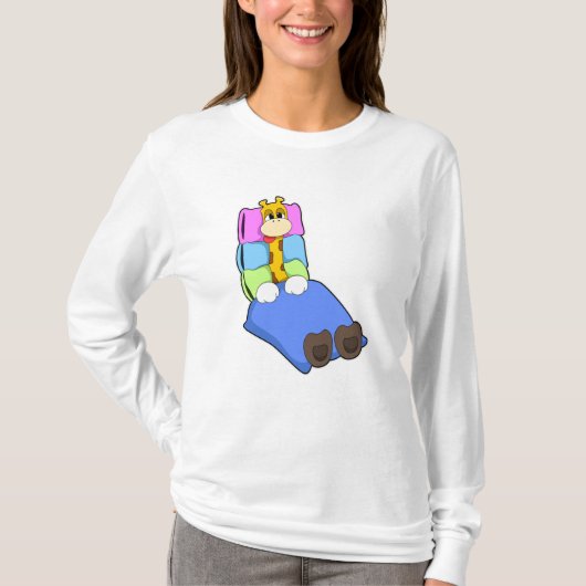 毛布と枕で寝るキリン Tシャツ (正面)