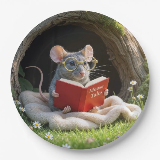 毛布の上で赤い本を読むネズミ ペーパープレート (正面)