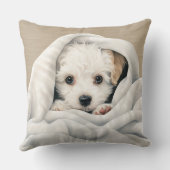 毛布の下にかわいい巻き毛の白い子犬 クッション (裏面)