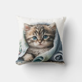 毛布の下の水彩子猫 クッション (正面)