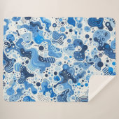 毛布熱狂する-抽象芸術ブルーオーガニックシェイプブラン シェルパブランケット (正面(横))