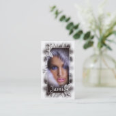 毛皮または蝶サロンの名刺を持つ女性 名刺 (スタンド正面)